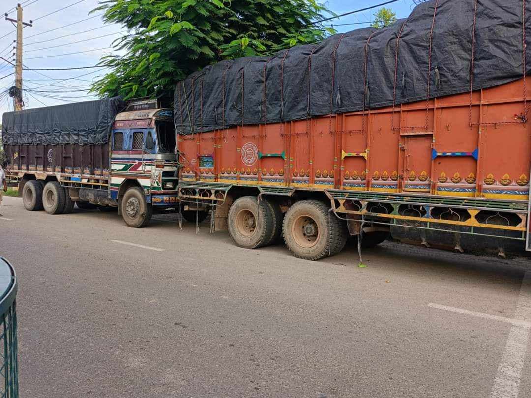 ३ करोड ६१ लाख बराबरको धान काट्ने मेशिनसहित ३ वटा भारतीय कन्टेनर  पक्राउ